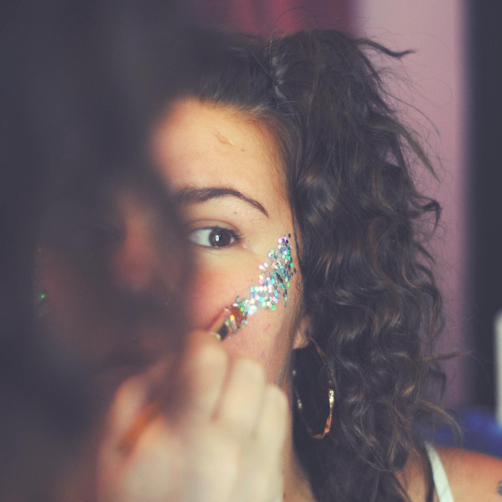 How Do I Apply Glitter?